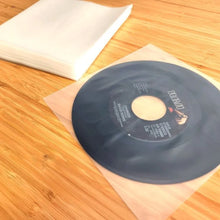 Cargar imagen en el visor de la galería, BCW: 7&quot; Inner Record Sleeves (Individuales)
